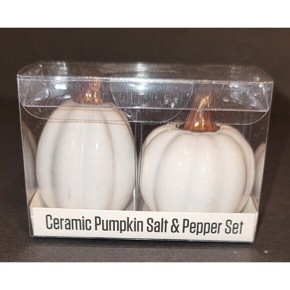 NIB Thirsty Stone White Ceramic Pumpkin Salt & Pepper Shaker - Picture 1 of 6